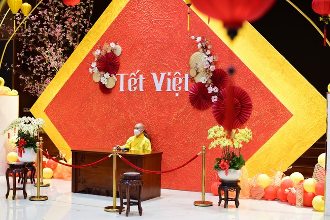 Chùm ảnh mồng một Tết Nhâm Dần